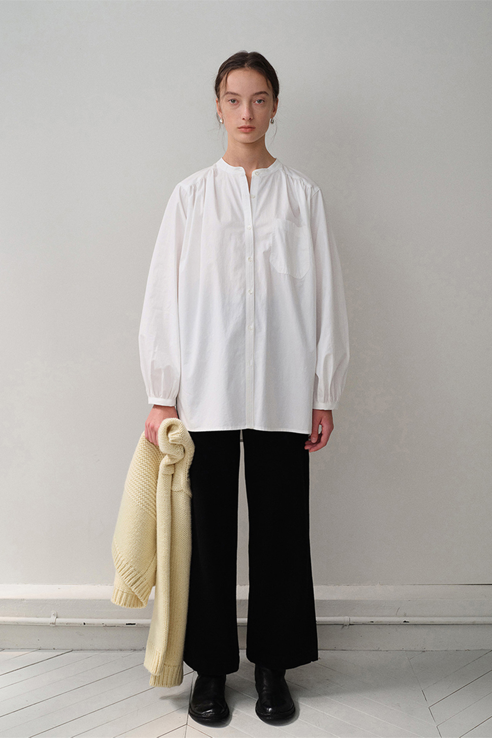 Shirring long shirt (white)